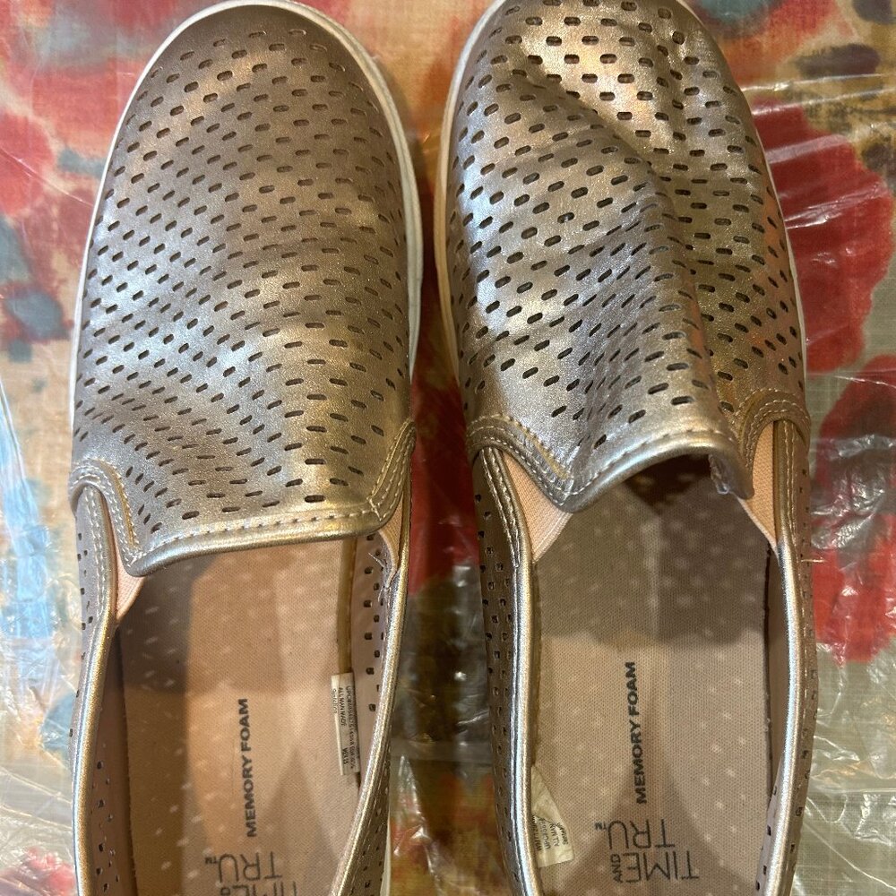Gold flats size 8 by Time n True